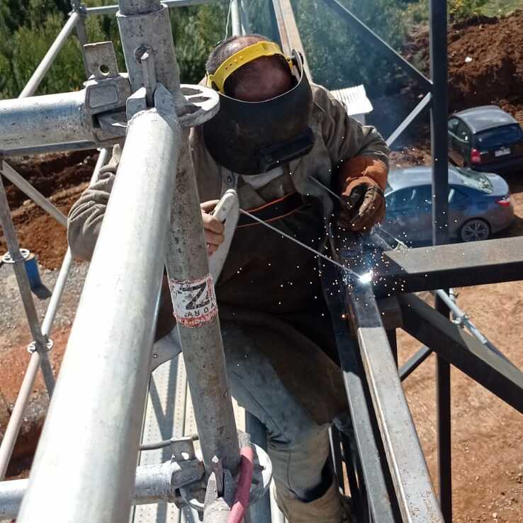 a men wearing VR goggles